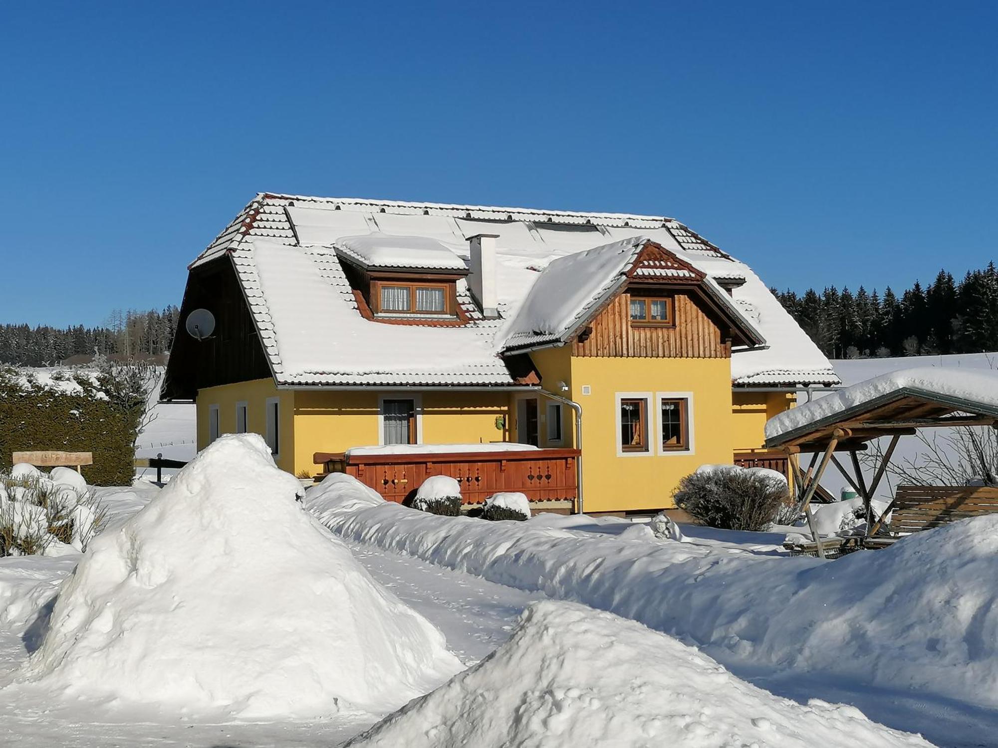 Hotel Gasthof Seeblick Zeutschach Exterior photo