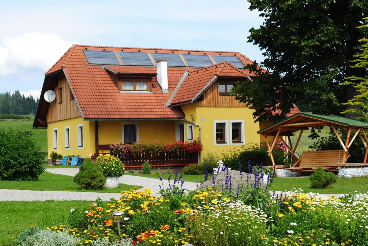 Hotel Gasthof Seeblick Zeutschach Exterior photo